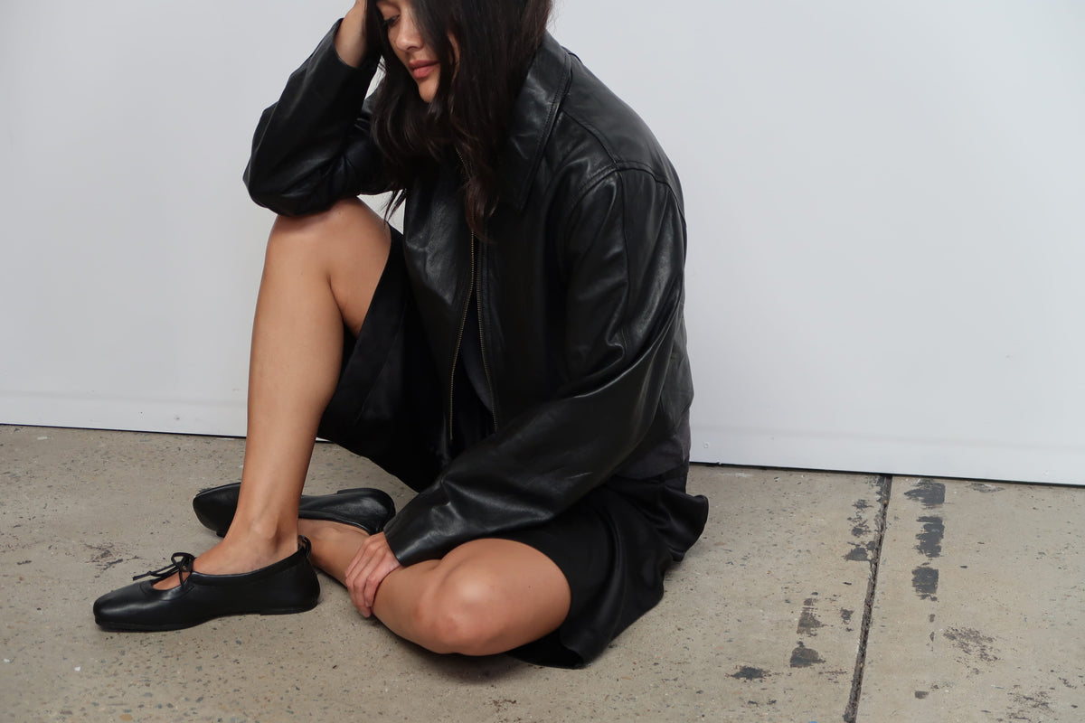 The Adelaide Flat | Black - The Bali Tailor