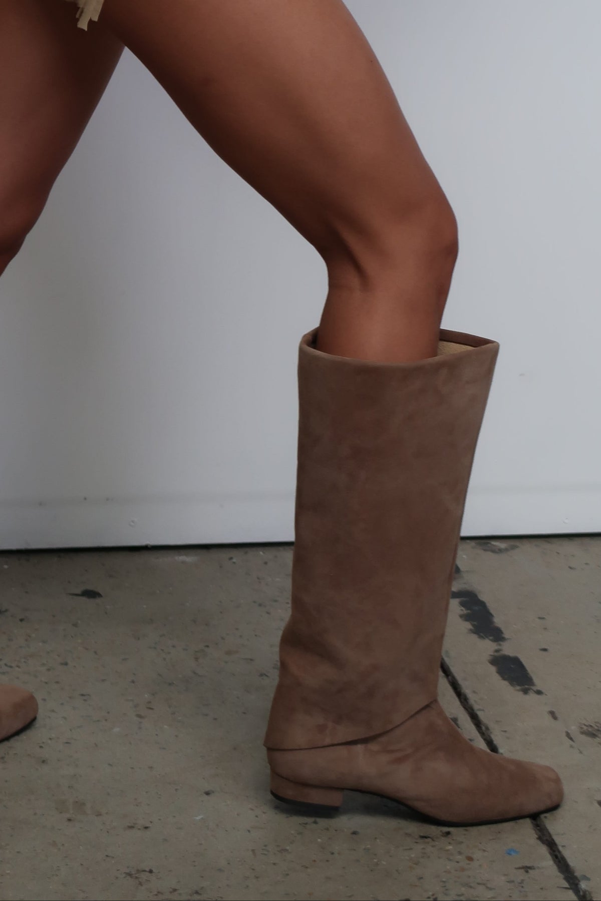 The Elara Boot | Latte Suede - The Bali Tailor
