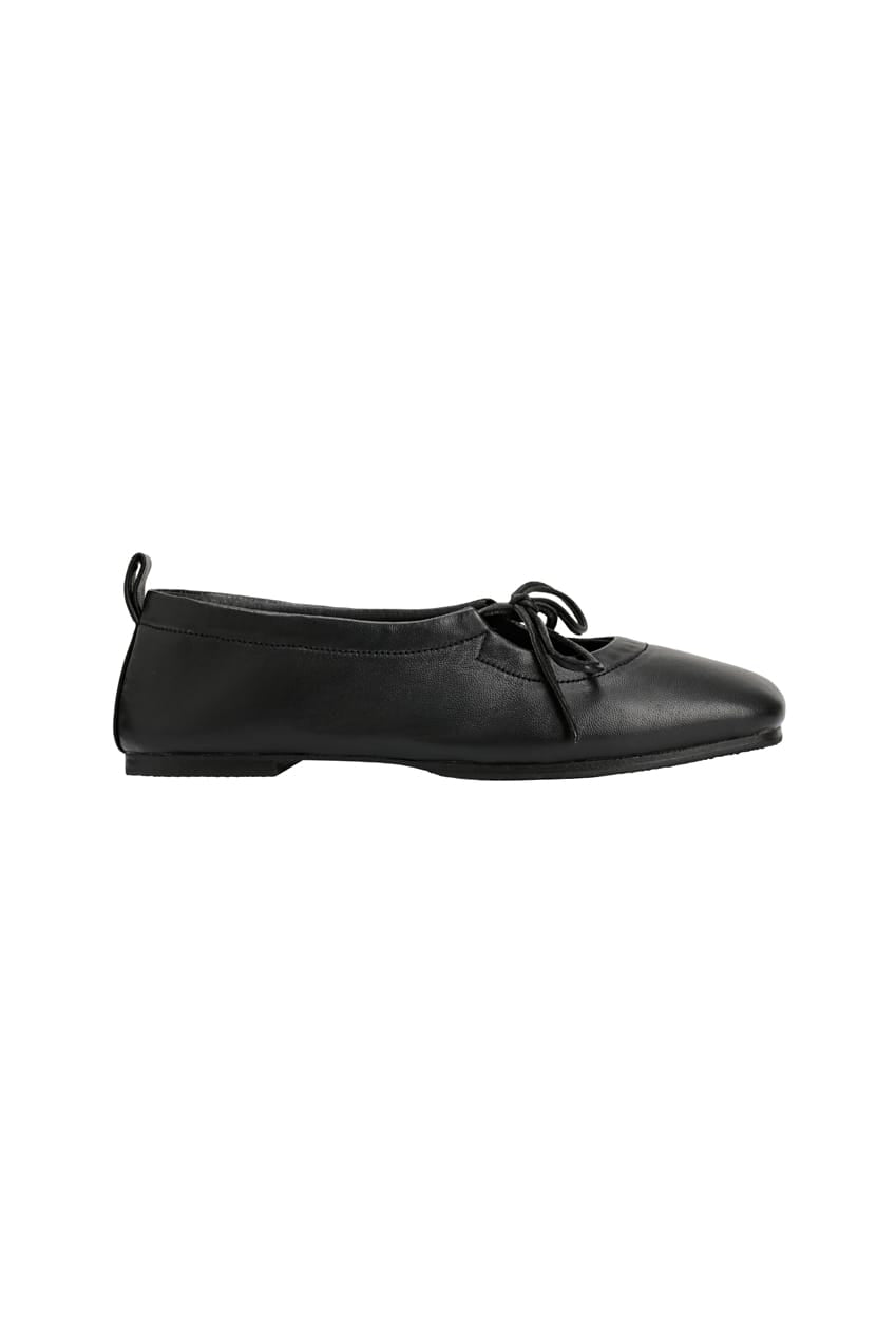 The Luella Flat | Black - The Bali Tailor
