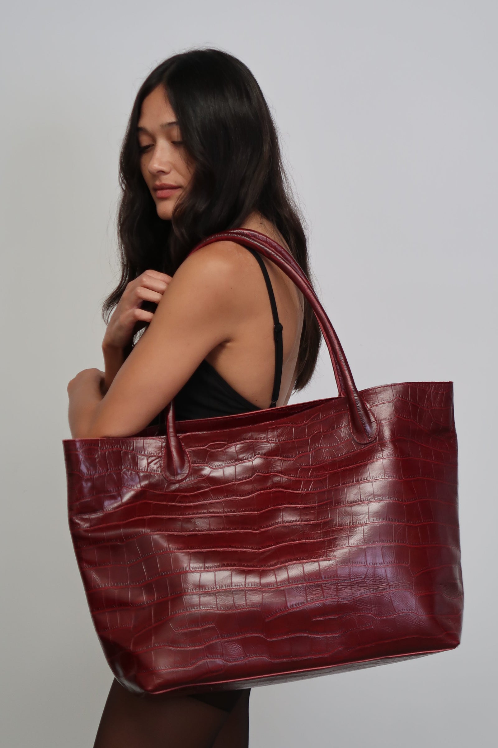 The Nyra Tote Bag | Burgundy Croc - The Bali Tailor