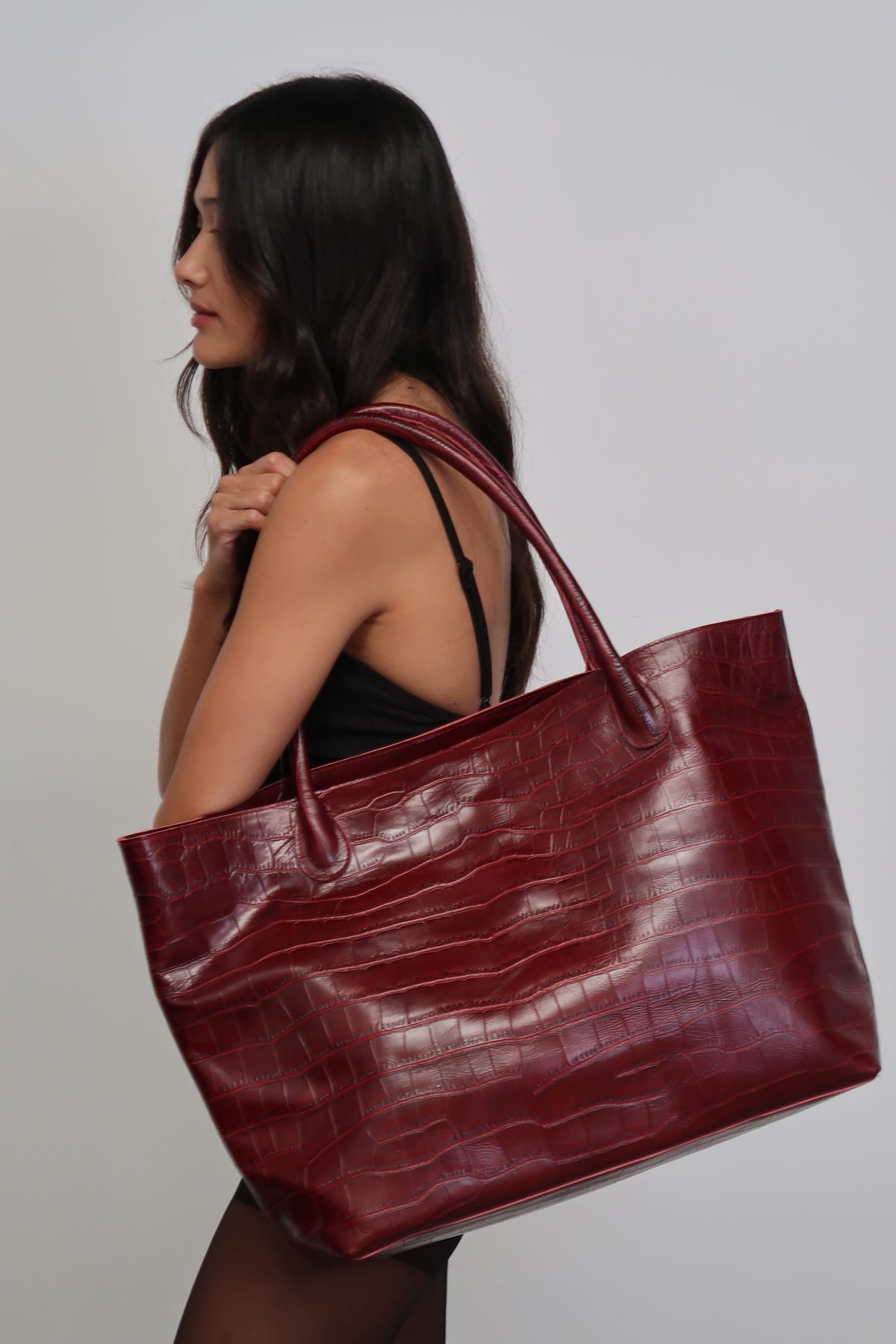 The Nyra Tote Bag | Burgundy Croc - The Bali Tailor