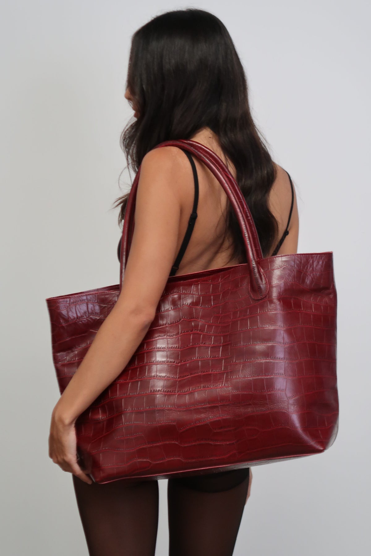 The Nyra Tote Bag | Burgundy Croc - The Bali Tailor