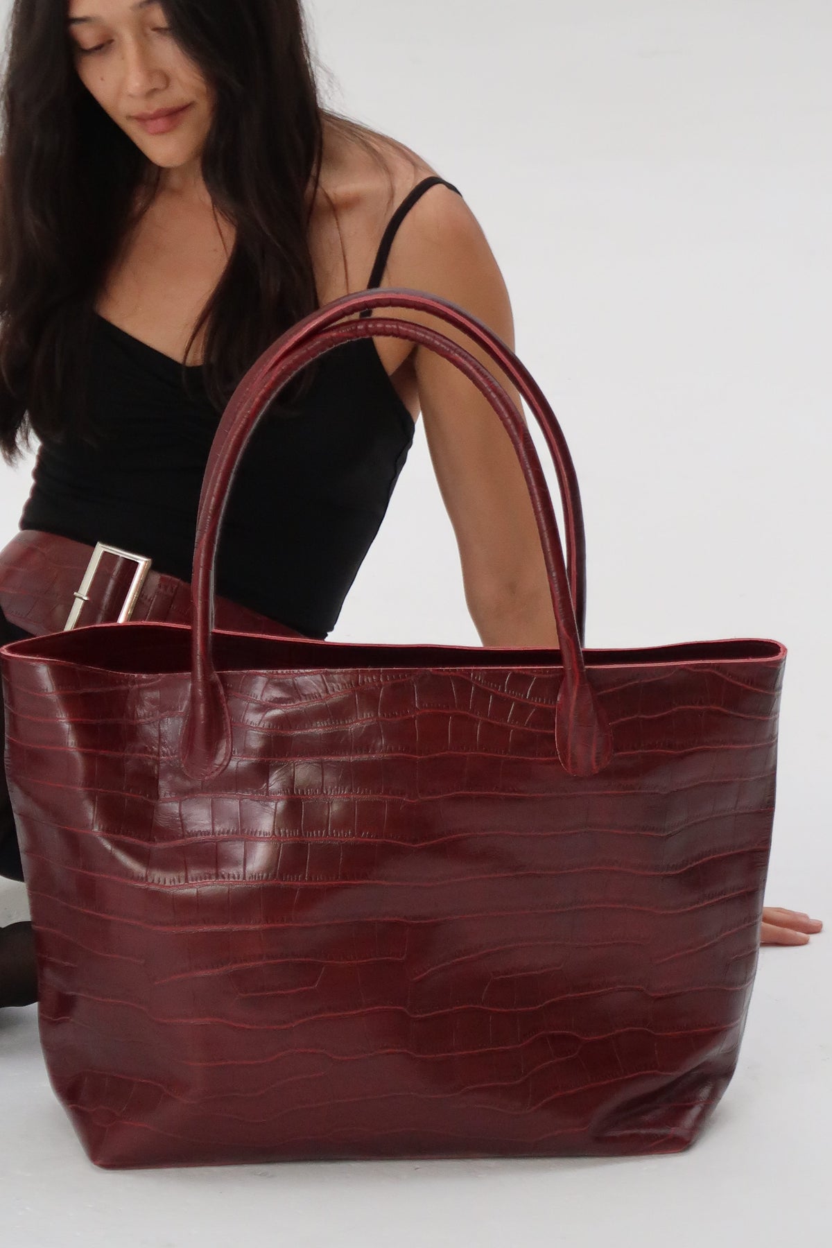 The Nyra Tote Bag | Burgundy Croc - The Bali Tailor