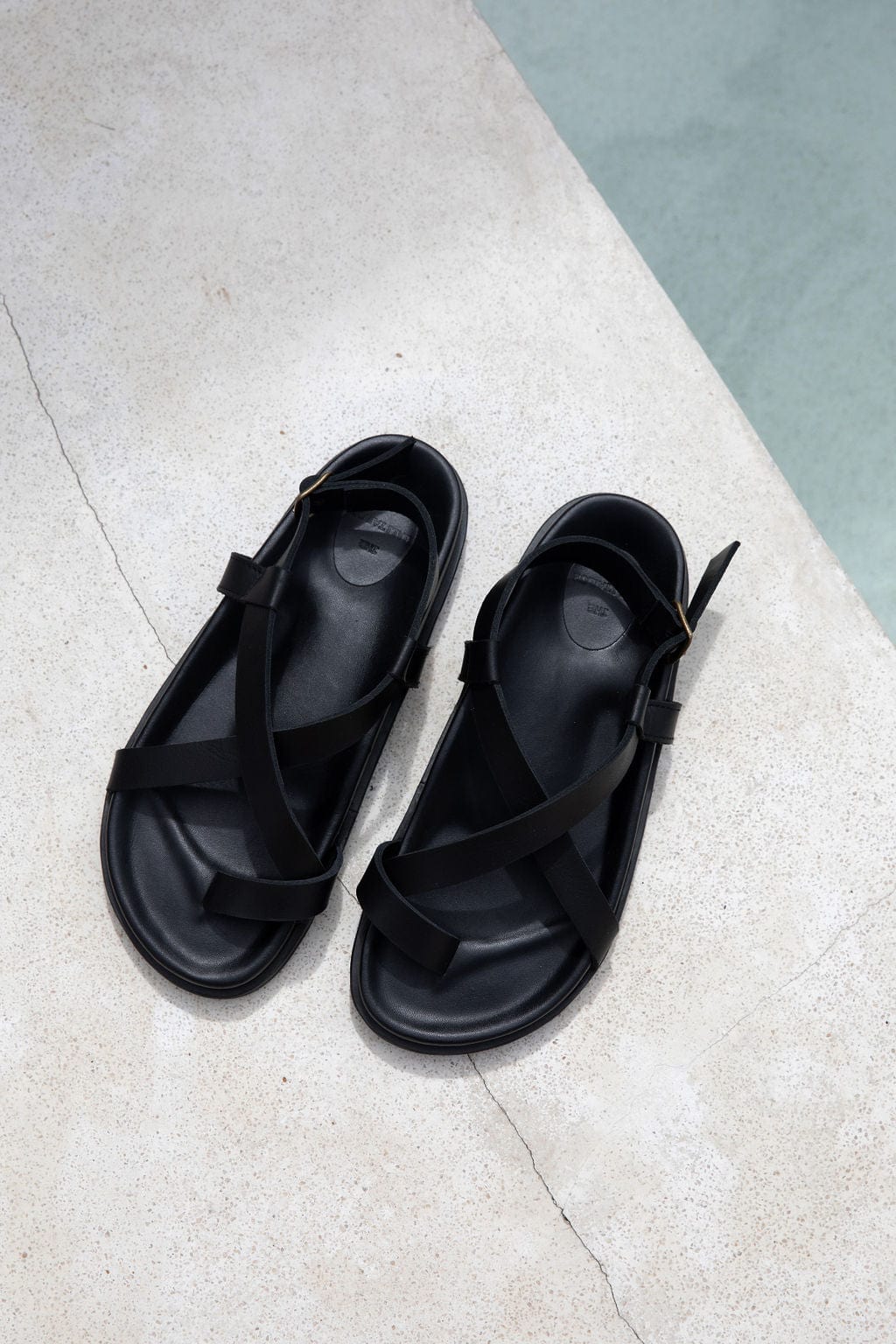 The Slim Noa Sandal | Black - The Bali Tailor