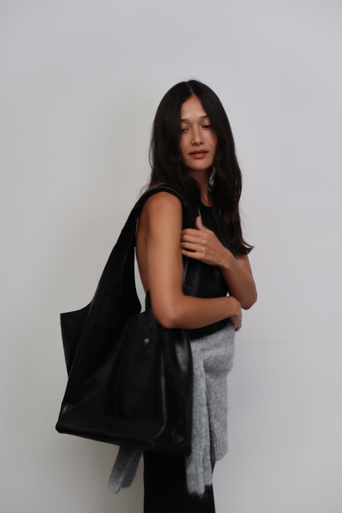 The Sutton Tote Bag | Black Leather - The Bali Tailor